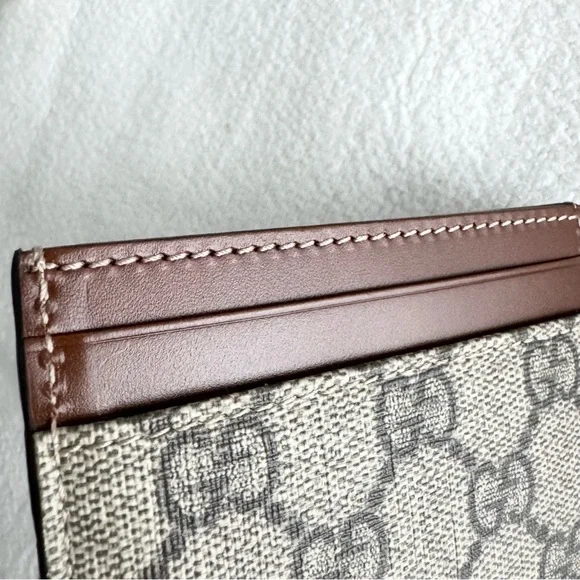 Gucci Beige GG Supreme Card Holder - Picture 9 of 12